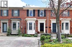 463 BLATHWAYTE Lane  Burlington, ON L7S 1Y4