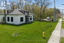 5387 MAIN STREET Whitchurch-Stouffville, ON L4A 1H3