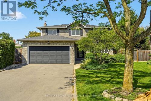 2347 TWEEDSMUIR COURT  Burlington, ON L7P 4K9