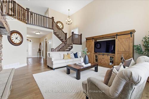 220 Joseph Schoerg Crescent, Kitchener, ON - Indoor Photo Showing Living Room
