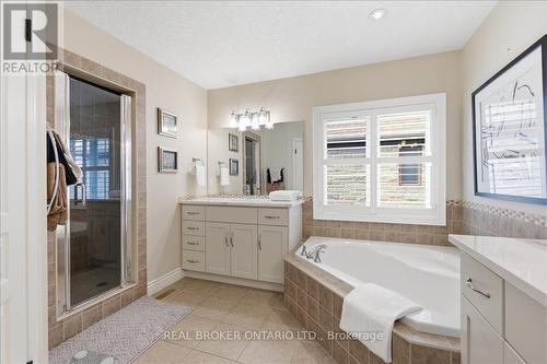 220 Joseph Schoerg Crescent, Kitchener, ON - Indoor Photo Showing Bathroom