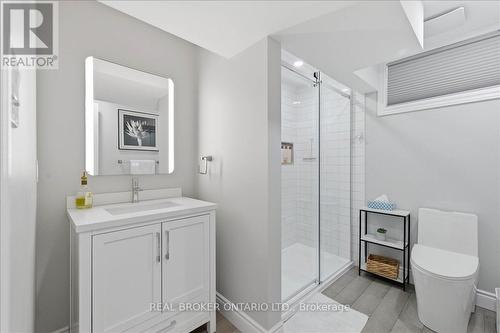 220 Joseph Schoerg Crescent, Kitchener, ON - Indoor Photo Showing Bathroom