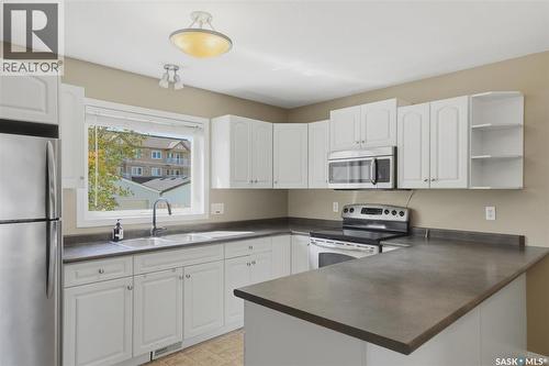 315A 109Th Street, Saskatoon, SK - Indoor Photo Showing Kitchen
