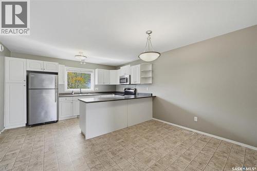 315A 109Th Street, Saskatoon, SK - Indoor Photo Showing Kitchen