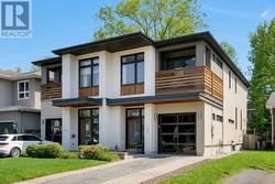 164 GEOFFREY STREET  Ottawa, ON K1Z 7A8