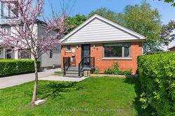 5 ELMONT DRIVE Toronto, ON M4B 2L9