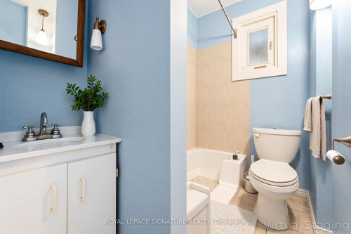 84 Frederick Avenue, Hamilton, ON - Indoor Photo Showing Bathroom