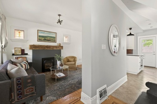 116 Homewood Avenue, Hamilton, ON - Indoor With Fireplace