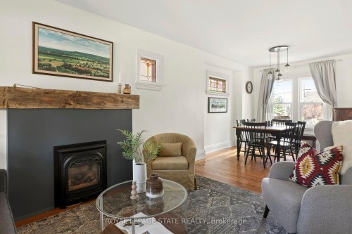 116 Homewood Avenue, Hamilton, ON - Indoor Photo Showing Living Room With Fireplace
