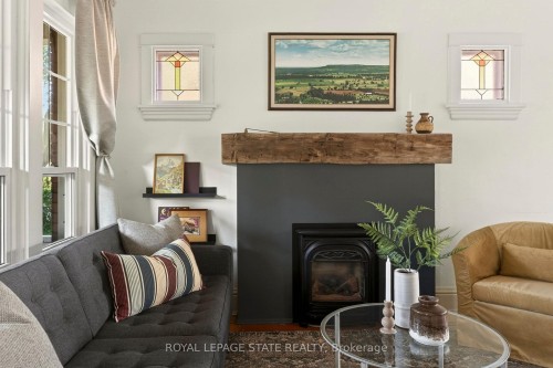 116 Homewood Avenue, Hamilton, ON - Indoor Photo Showing Living Room With Fireplace