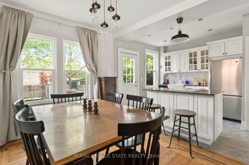 116 Homewood Avenue, Hamilton, ON - Indoor Photo Showing Dining Room