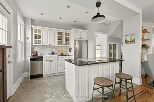116 Homewood Avenue, Hamilton, ON - Indoor Photo Showing Kitchen With Stainless Steel Kitchen With Upgraded Kitchen