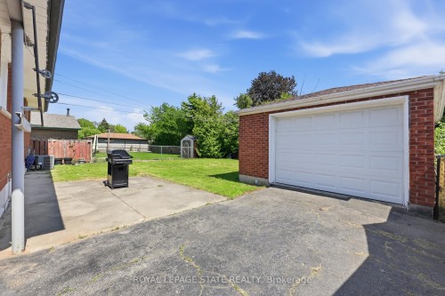 168 Nugent Drive, Hamilton, ON - Outdoor