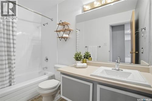 214 207C Tait Place, Saskatoon, SK - Indoor Photo Showing Bathroom