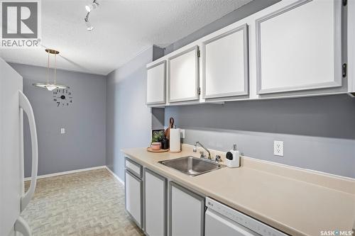 214 207C Tait Place, Saskatoon, SK - Indoor Photo Showing Kitchen