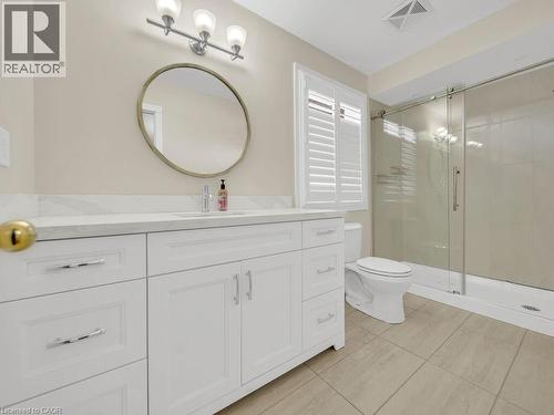 16 Glennie Court, Cambridge, ON - Indoor Photo Showing Bathroom