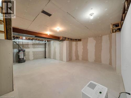 16 Glennie Court, Cambridge, ON - Indoor