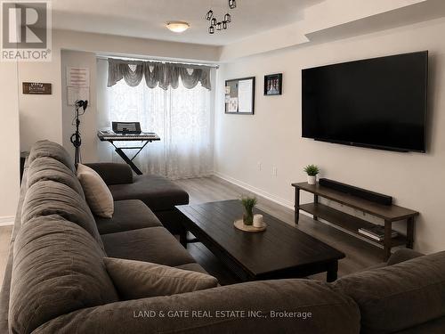 2488 Bromus Path, Oshawa (Windfields), ON - Indoor Photo Showing Living Room