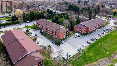 210 - 440 DURHAM STREET W , Wellington North, Ontario N0G 2L1 5