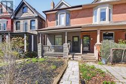 68 PRUST AVENUE Toronto, ON M4L 2M8