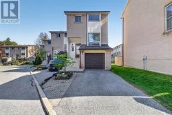 190 - 41 COLLINSGROVE ROAD Toronto, ON M1E 4Z1