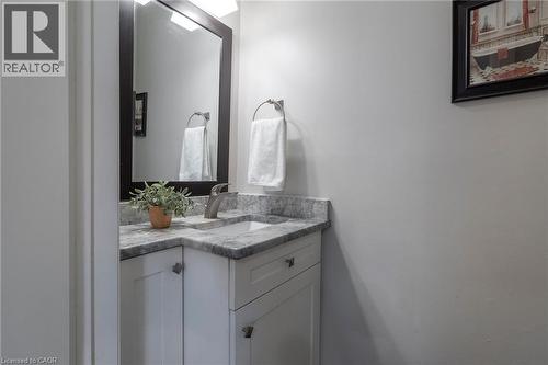 436 Goodram Drive, Burlington, ON - Indoor Photo Showing Bathroom