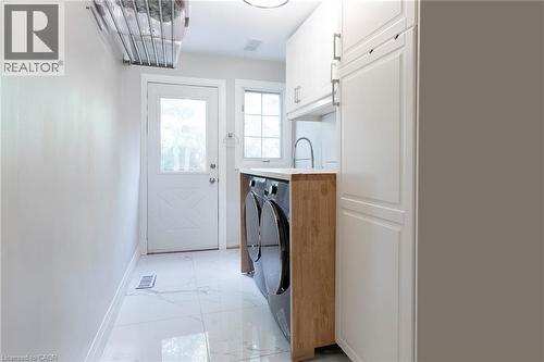 436 Goodram Drive, Burlington, ON - Indoor Photo Showing Laundry Room