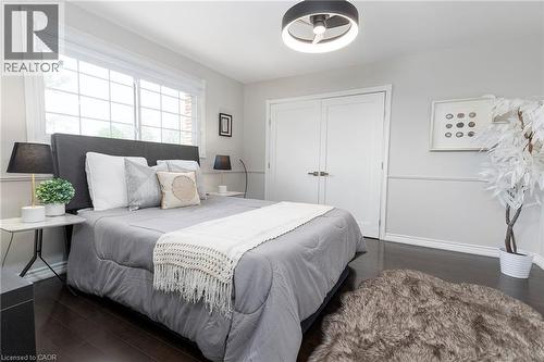 436 Goodram Drive, Burlington, ON - Indoor Photo Showing Bedroom