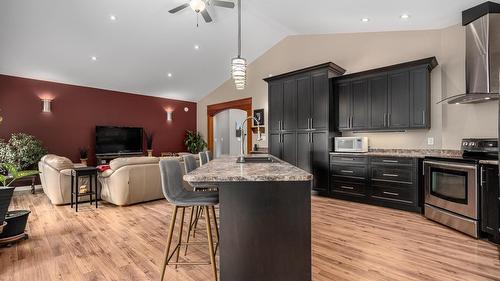 787 Crescent Bay Road, Nakusp, BC - Indoor Photo Showing Kitchen With Upgraded Kitchen