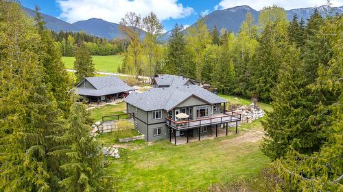 787 Crescent Bay Road, Nakusp, BC - Outdoor With View