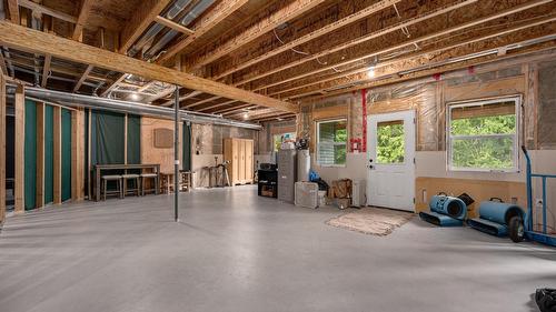 787 Crescent Bay Road, Nakusp, BC - Indoor Photo Showing Basement
