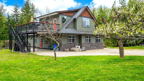 787 Crescent Bay Road, Nakusp, BC - Outdoor