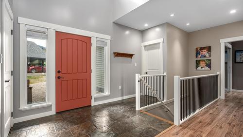 787 Crescent Bay Road, Nakusp, BC - Indoor Photo Showing Other Room