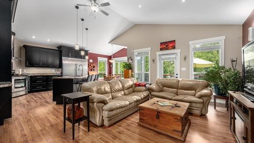 787 Crescent Bay Road, Nakusp, BC - Indoor