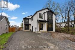 UNIT 3 - LOWER - 4271 FIFTH AVENUE Niagara Falls (Downtown), ON L2E 4R1