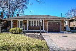 63 WINDWARD STREET St. Catharines (Carlton/Bunting), ON L2M 4B9