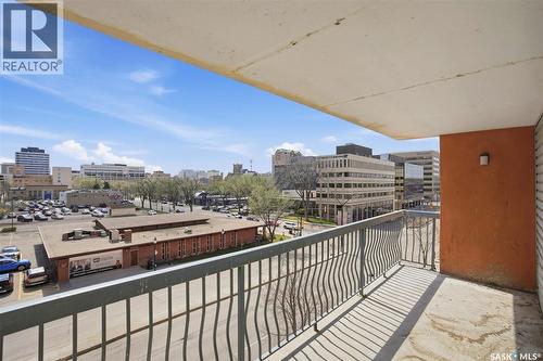 401 405 5Th Avenue N, Saskatoon, SK - Outdoor