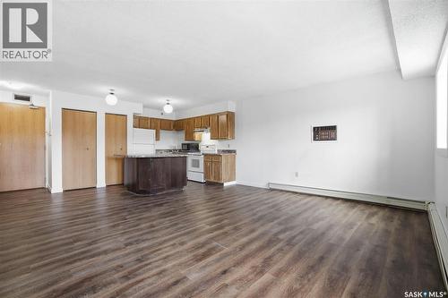 401 405 5Th Avenue N, Saskatoon, SK - Indoor Photo Showing Other Room