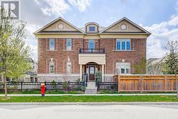 6 RUFFLE LANE Richmond Hill, ON L4E 0W3