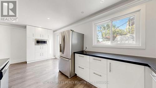 780 Galloway Crescent, Mississauga, ON - Indoor Photo Showing Kitchen