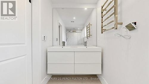 780 Galloway Crescent, Mississauga, ON - Indoor Photo Showing Bathroom