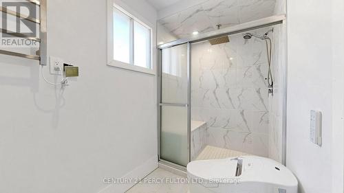 780 Galloway Crescent, Mississauga, ON - Indoor Photo Showing Bathroom