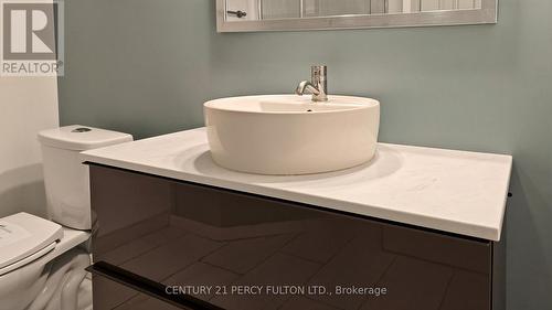 780 Galloway Crescent, Mississauga, ON - Indoor Photo Showing Bathroom