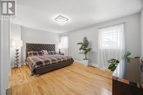 1390 Astrella Crescent, Mississauga, ON - Indoor Photo Showing Bedroom