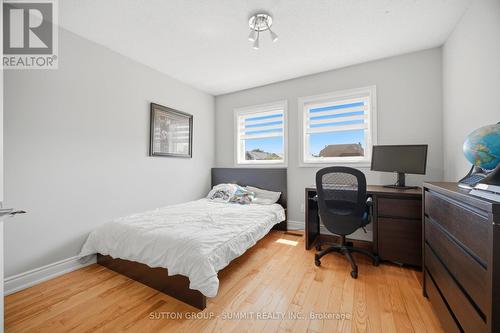 1390 Astrella Crescent, Mississauga, ON - Indoor Photo Showing Bedroom