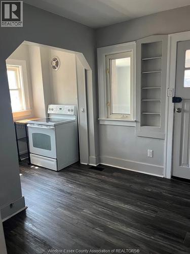 1285 Parent, Windsor, ON - Indoor Photo Showing Laundry Room