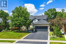 33 GOLFVIEW CRESCENT  Hamilton, ON L9H 6V1