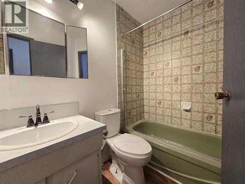 1410 7Th Avenue, Valemount, BC - Indoor Photo Showing Bathroom