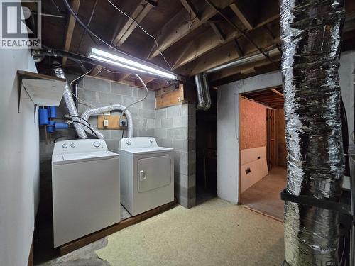 1410 7Th Avenue, Valemount, BC - Indoor Photo Showing Laundry Room