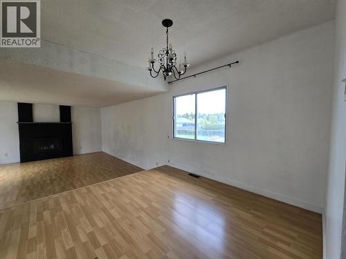 1410 7Th Avenue, Valemount, BC - Indoor With Fireplace